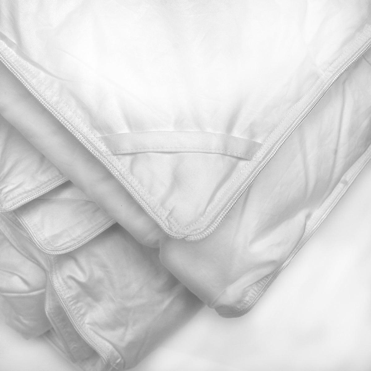 Corner Detail of Zippered Closure - Down Comforter Medium Weight - American Blanket Company