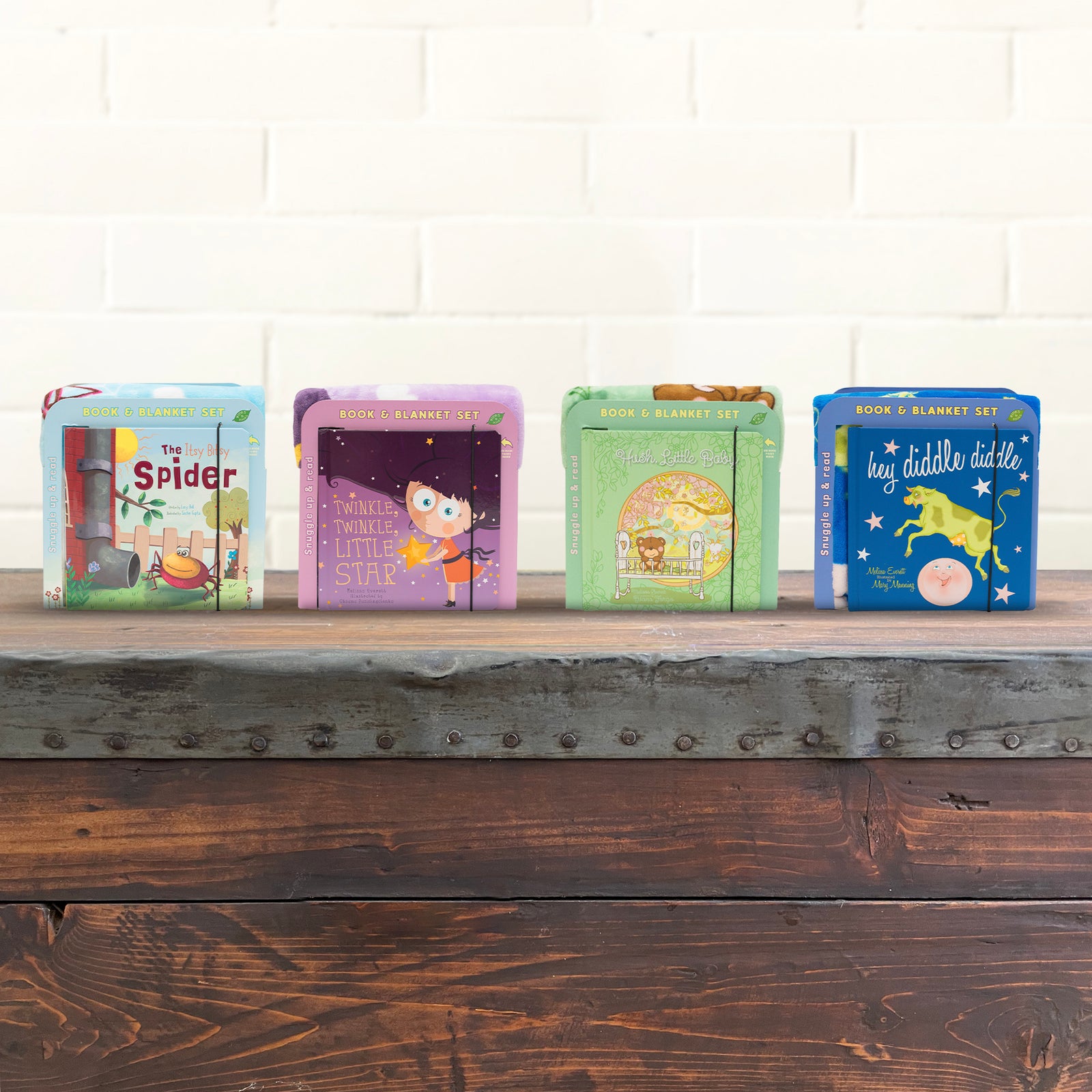 American Blanket Company -Binks and books - Set Of 4 Binks & Books Blanket and Book Gift Set